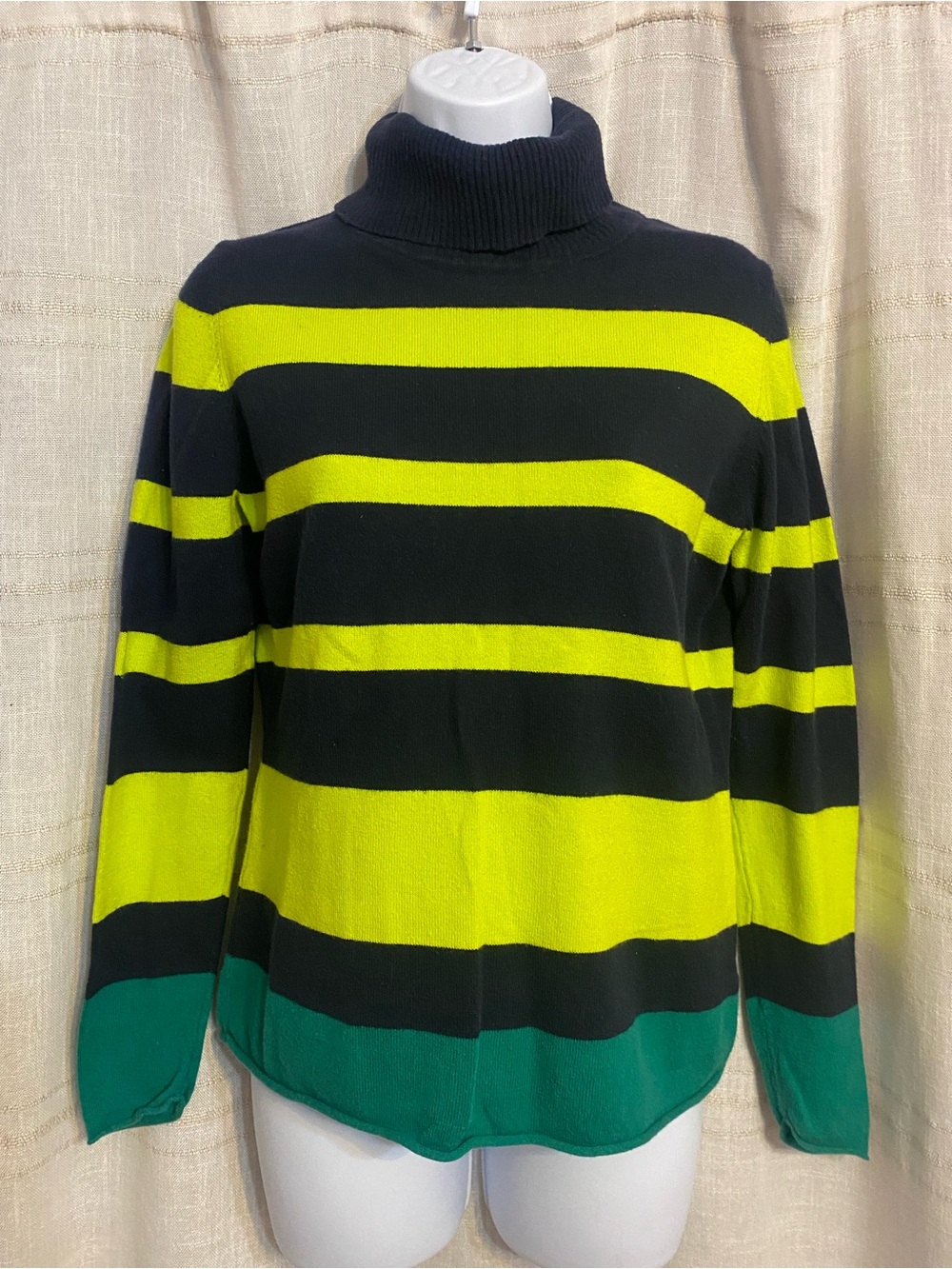 a.n.a Navy Neon Yellow Green Block Trim Turtleneck Knit Sweater Size M